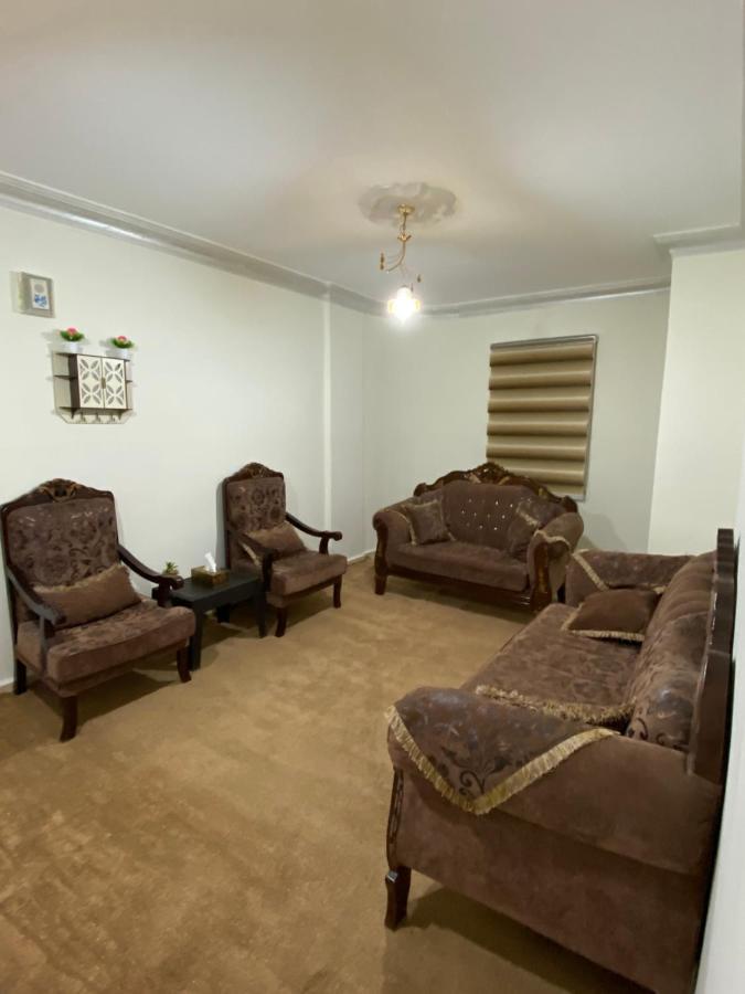 Hustle'S Look Bed & Breakfast Wadi Musa Exterior photo